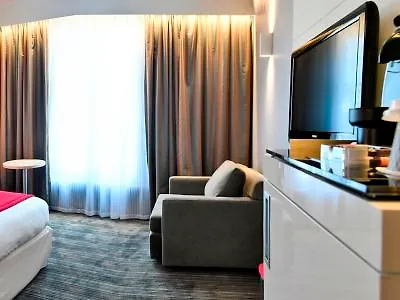 Hotel East Side Gare De Est A Member Of Radisson Individuals 4*