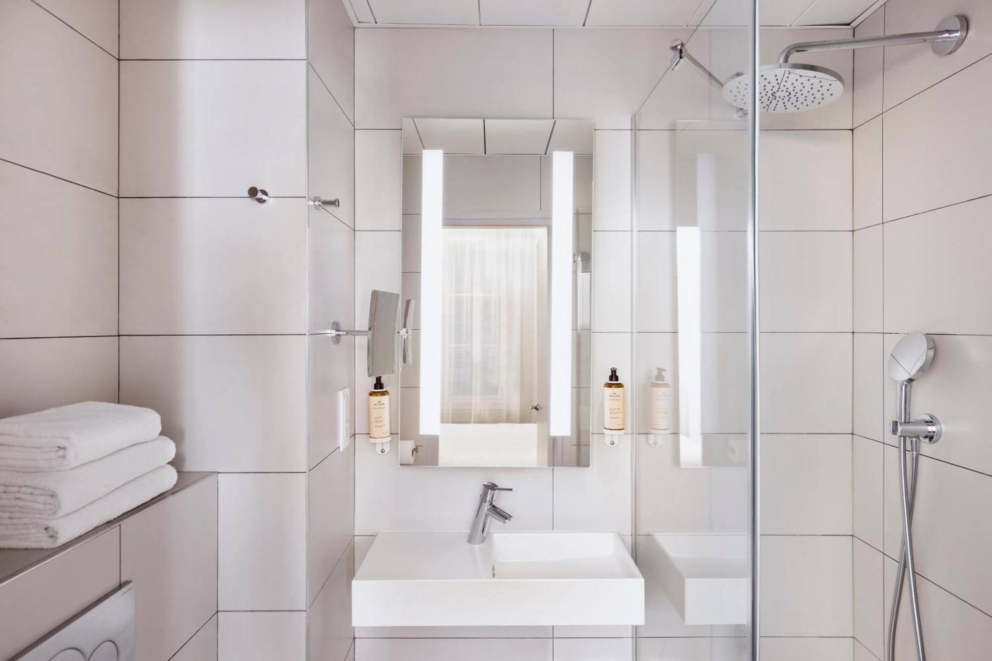 East Side Hotel Paris Gare De Est A Member Of Radisson Individuals Paris